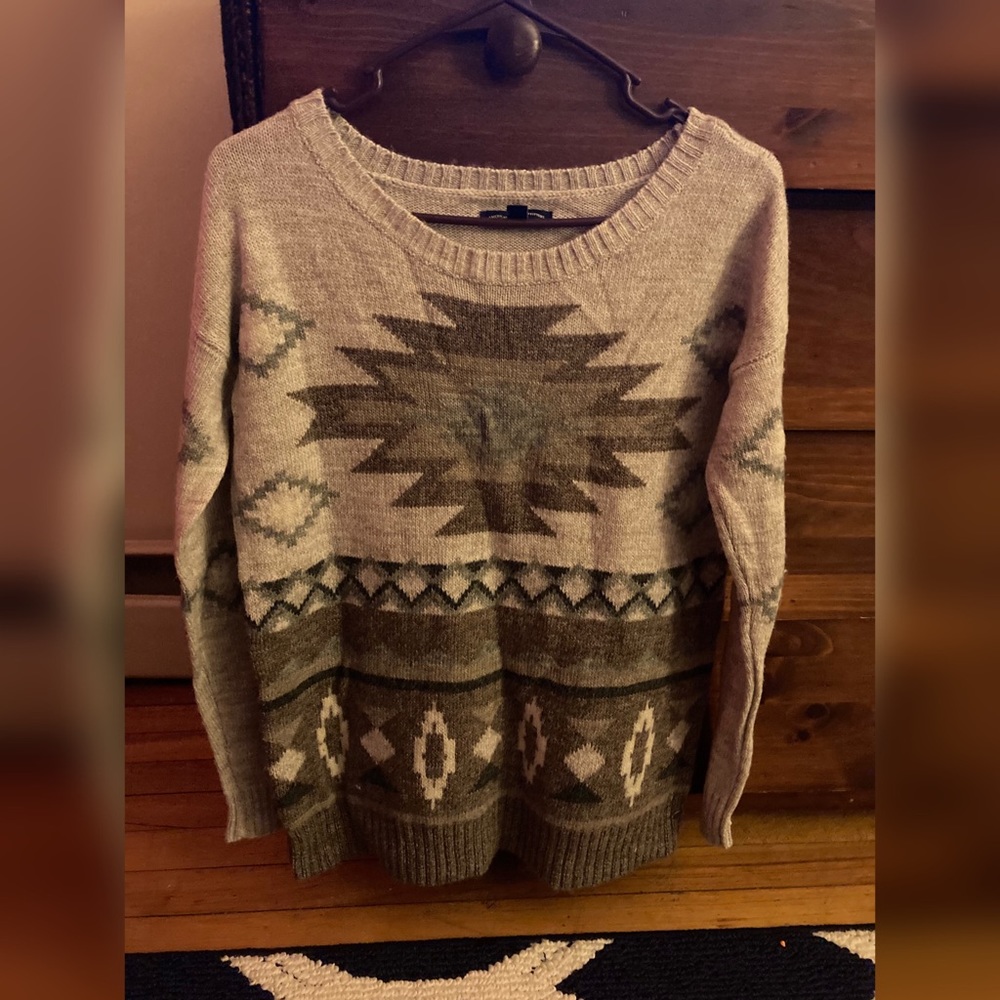 American eagle sweater